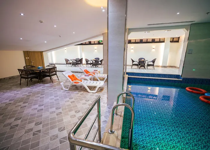 Mirnian Hotel